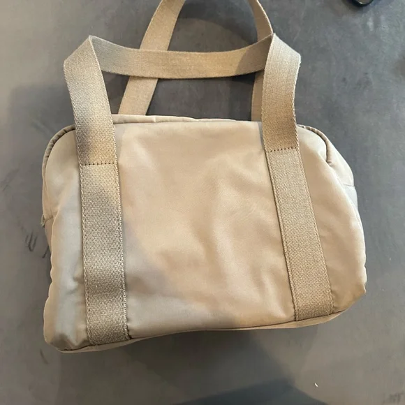 Oner Active Beige Tote Bag - Picture 2 of 5